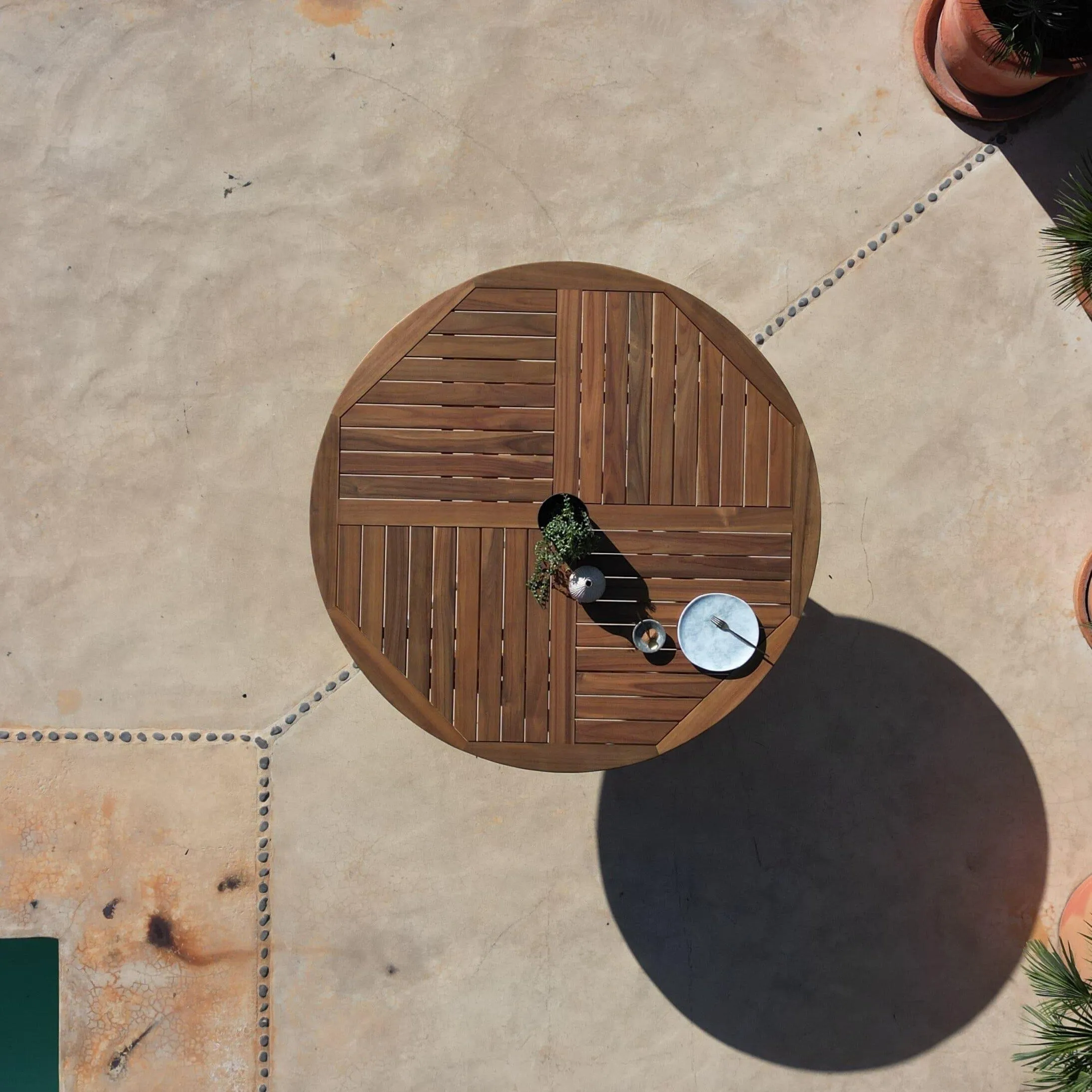 Ashby 8 Seater Wooden Round Folding Garden Dining Table - 160cm