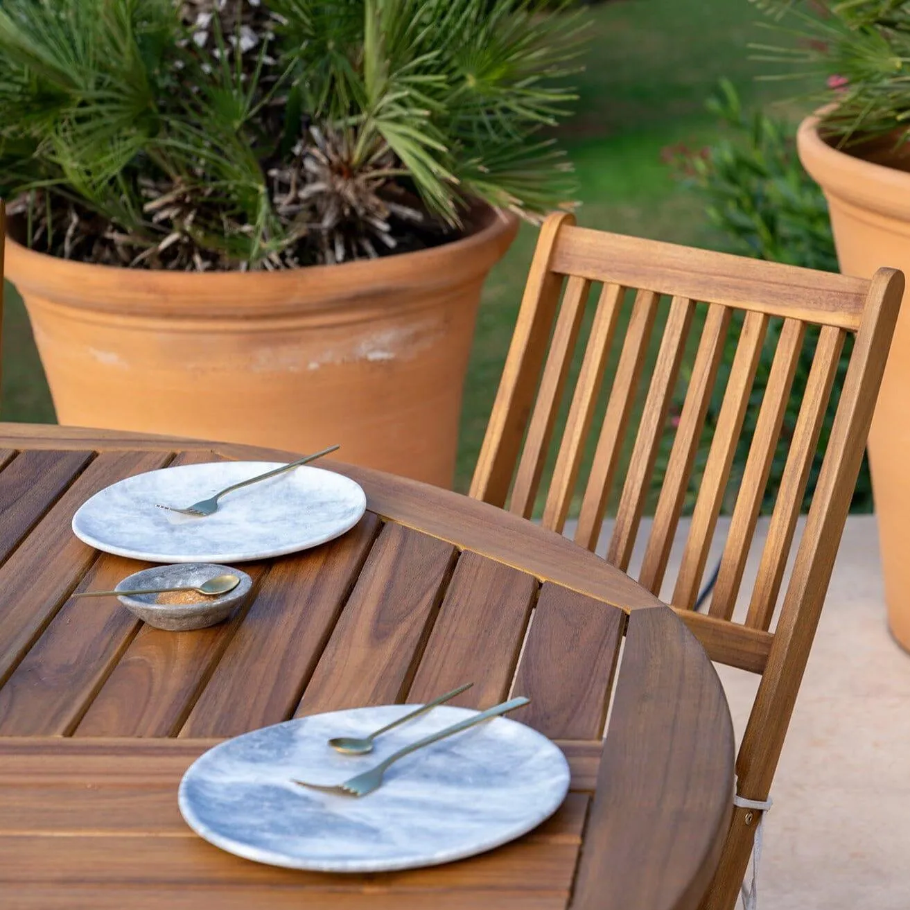Ashby 8 Seater Wooden Round Folding Garden Dining Table - 160cm
