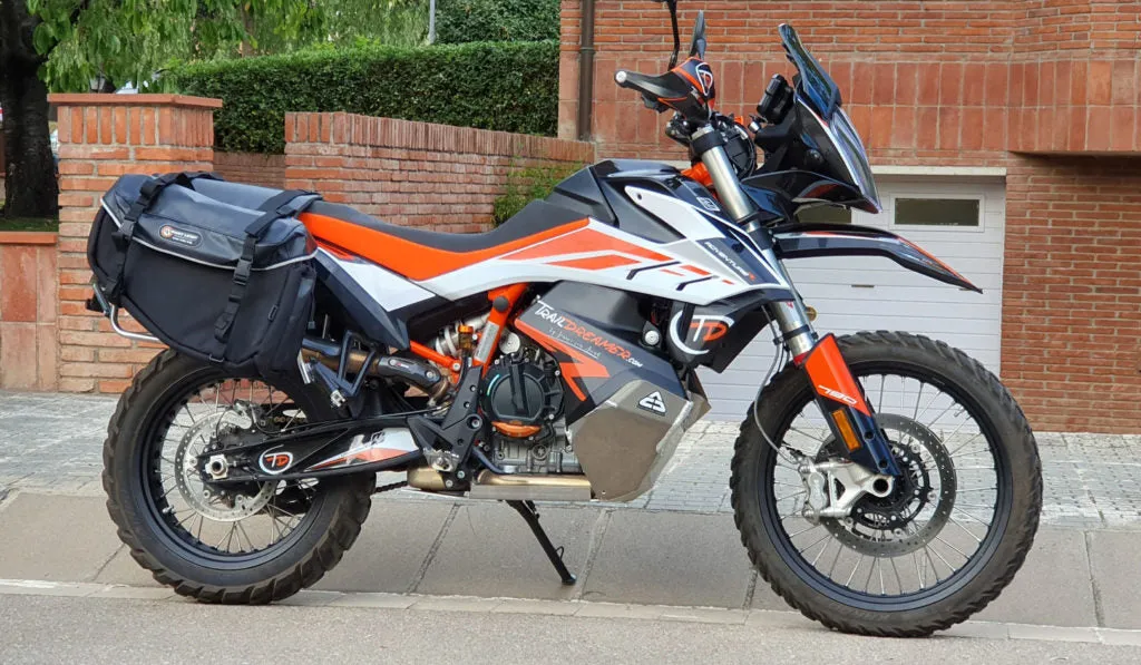 Giant Loop Siskiyou Panniers / Waterproof Soft Luggage for Motorcycles