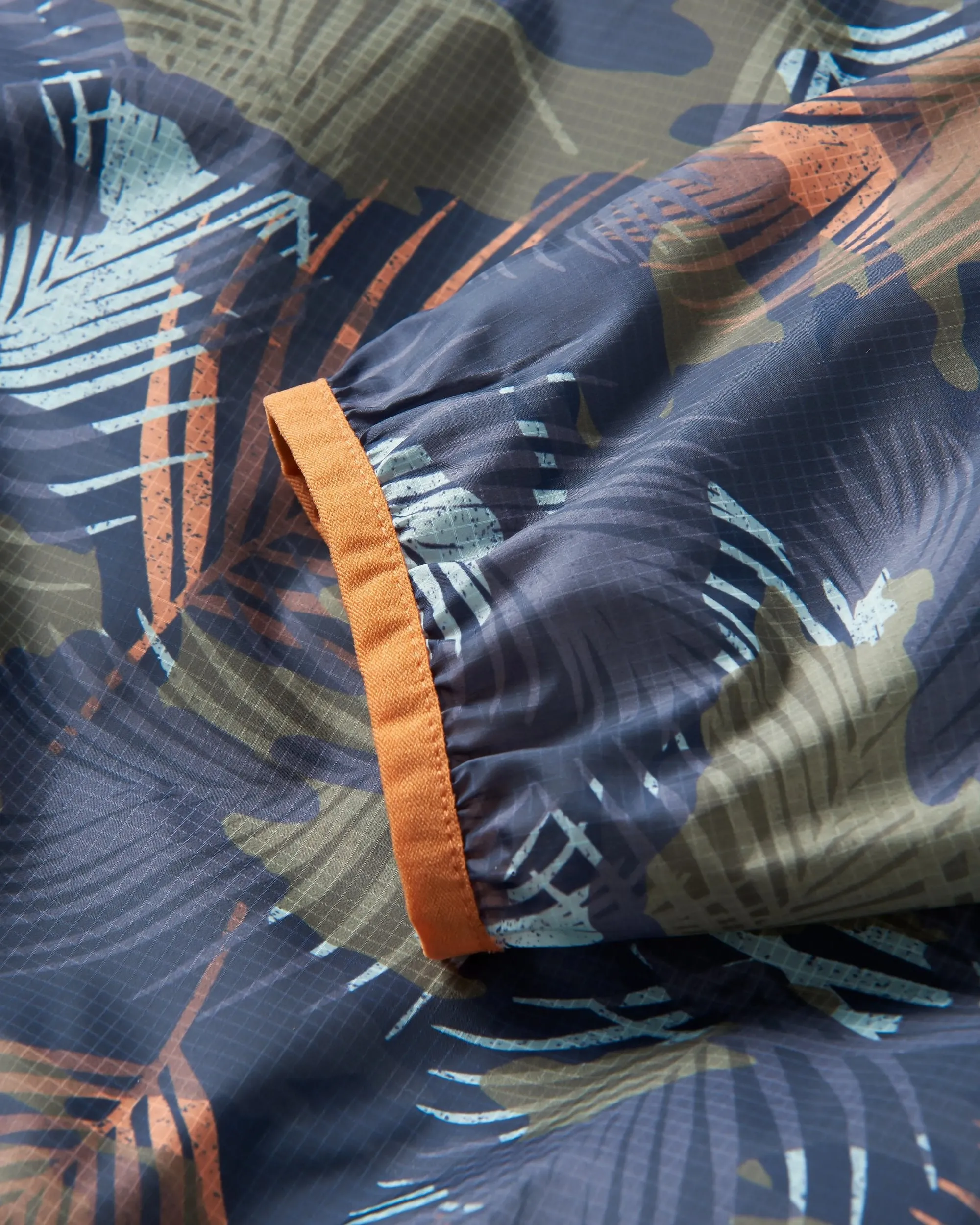 Gusto Recycled Windshell Anorak - Palm Camo Apricot