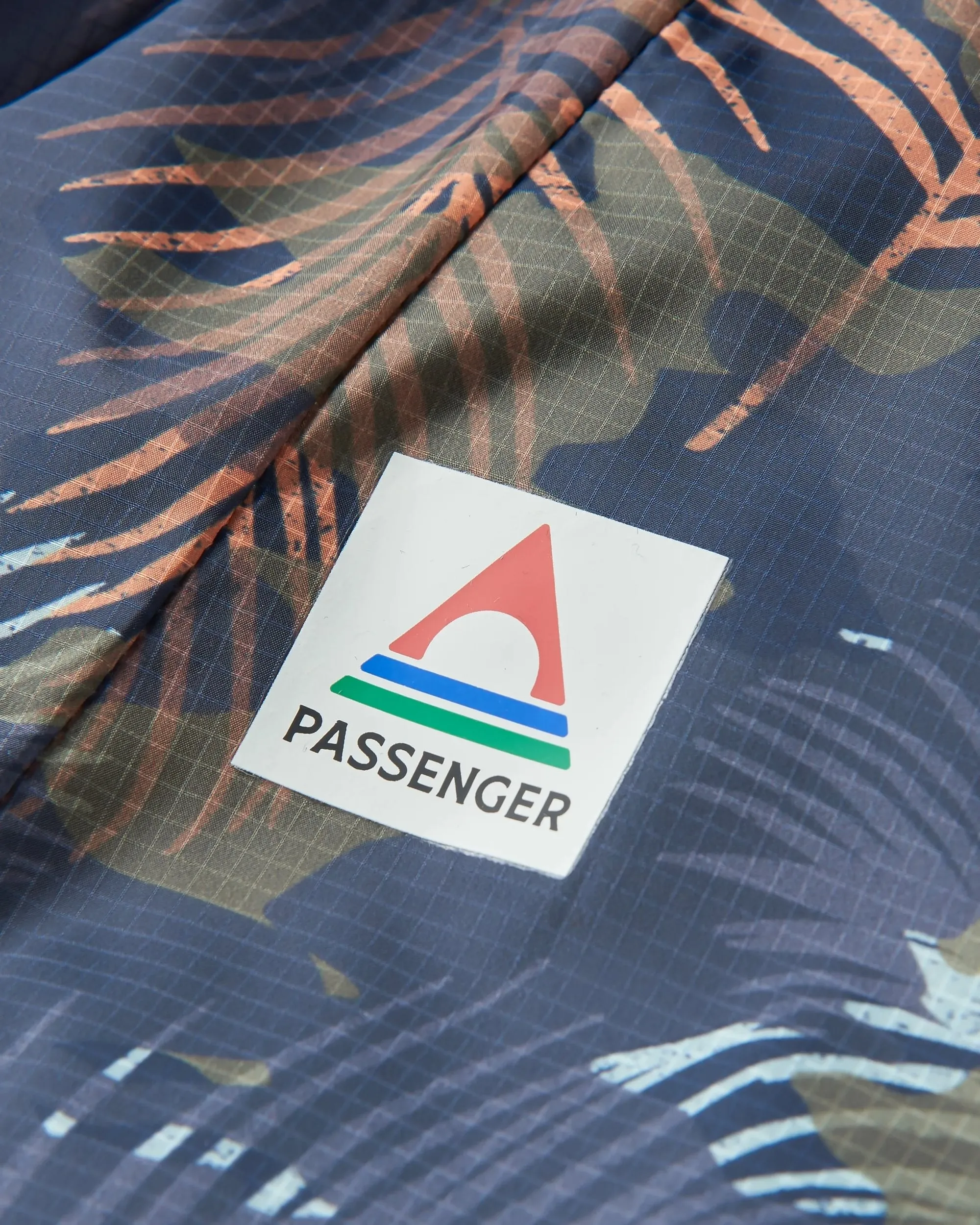 Gusto Recycled Windshell Anorak - Palm Camo Apricot