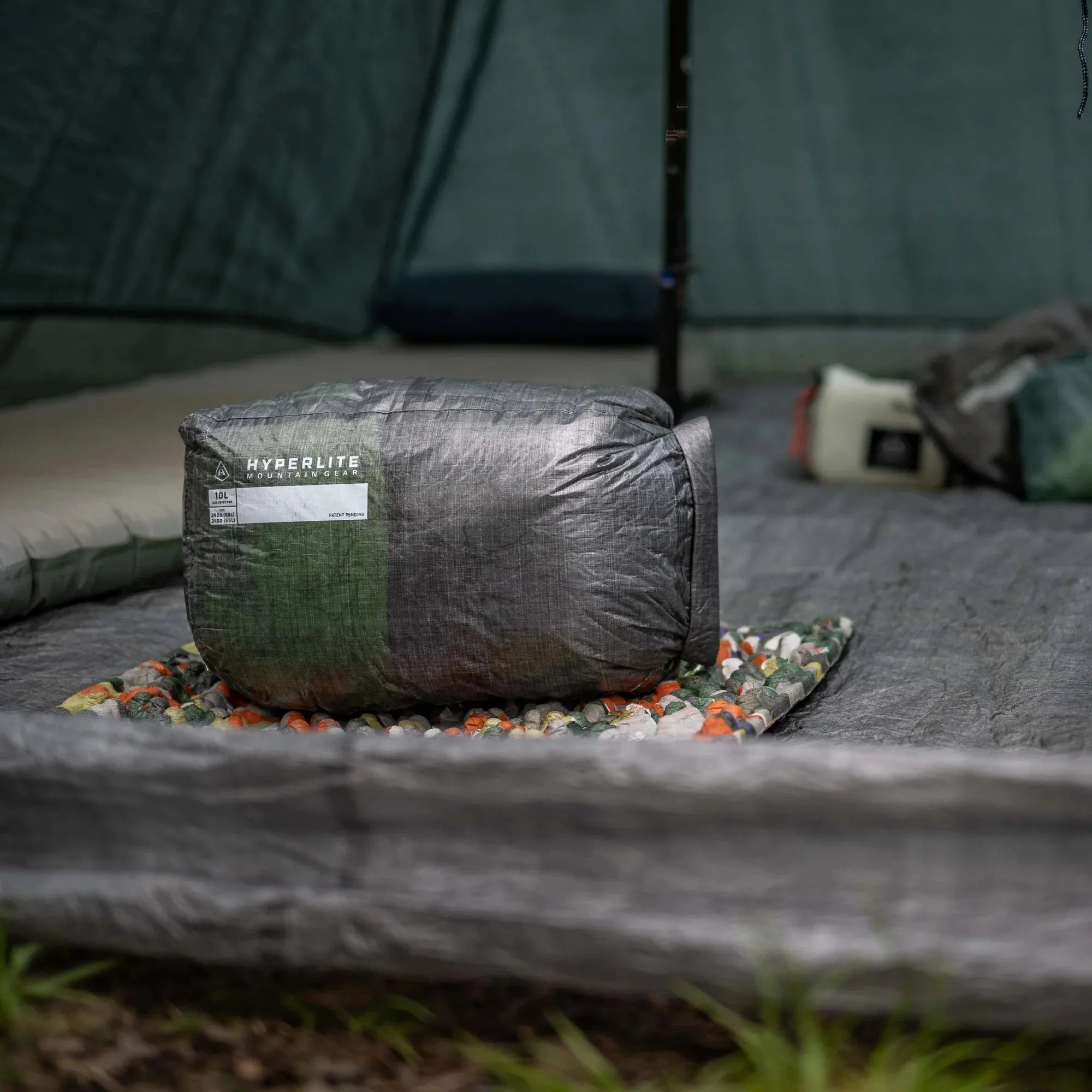 Hyperlite Mountain Gear - Side Entry Pod (8L, 10L, 12L, 15L)